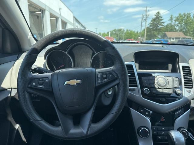 2013 Chevrolet Cruze LS Auto