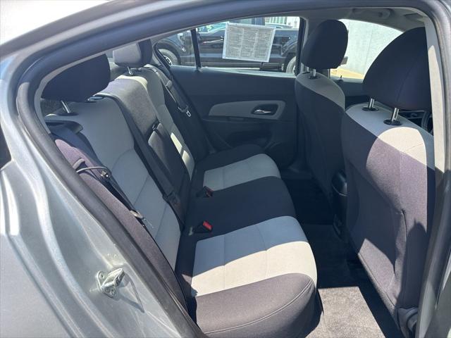 2013 Chevrolet Cruze LS Auto