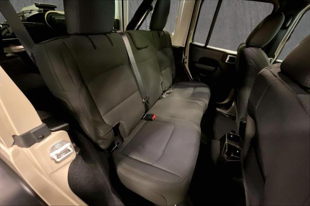 2022 Jeep Wrangler Unlimited Willys 4x4