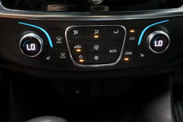 2022 Chevrolet Traverse AWD LT Leather