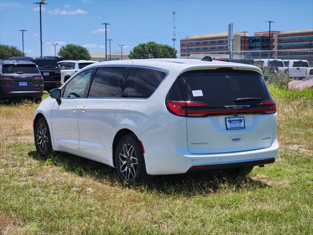 2027 Chrysler Pacifica Limited