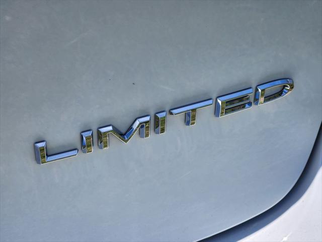 2027 Chrysler Pacifica Limited