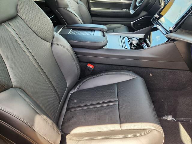 2026 Jeep Grand Wagoneer 4x2