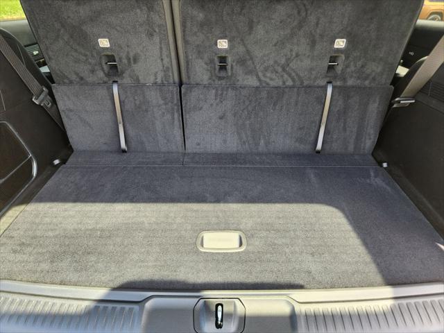 2026 Jeep Grand Wagoneer 4x2