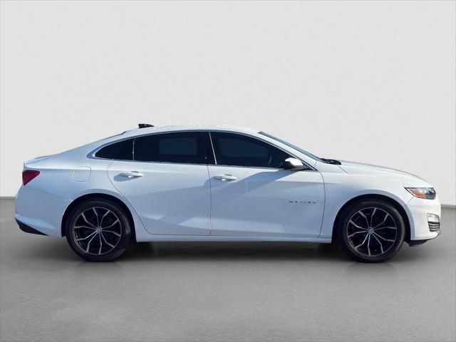 2022 Chevrolet Malibu FWD 1FL
