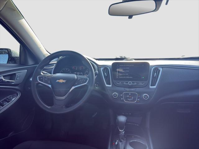 2022 Chevrolet Malibu FWD 1FL