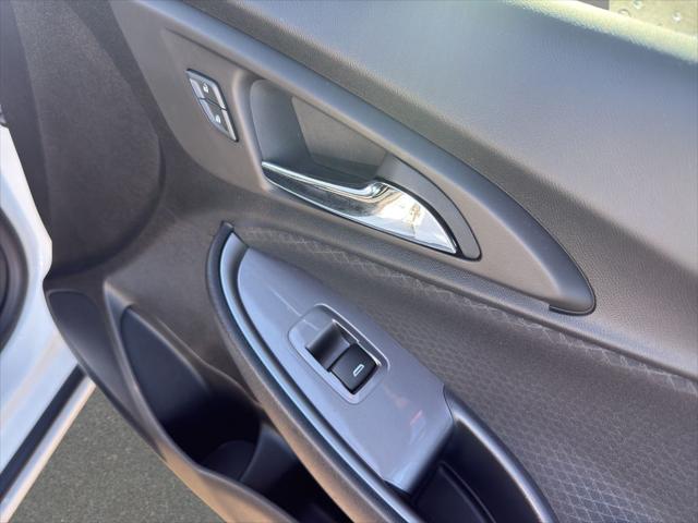 2022 Chevrolet Malibu FWD 1FL