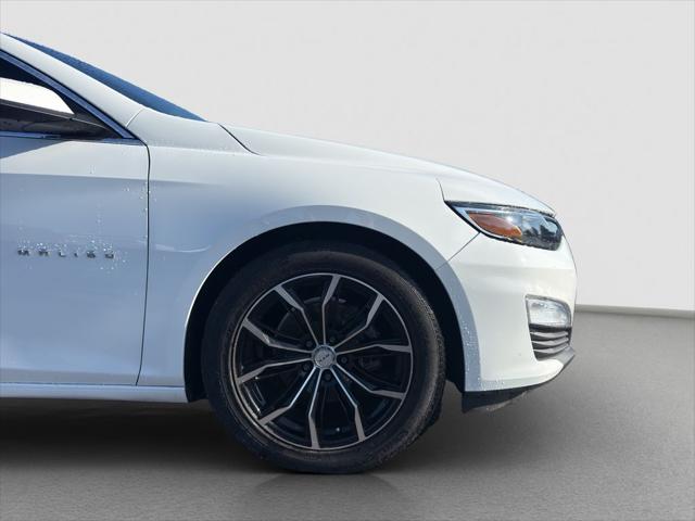 2022 Chevrolet Malibu FWD 1FL