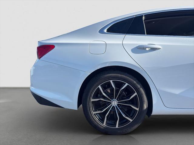 2022 Chevrolet Malibu FWD 1FL
