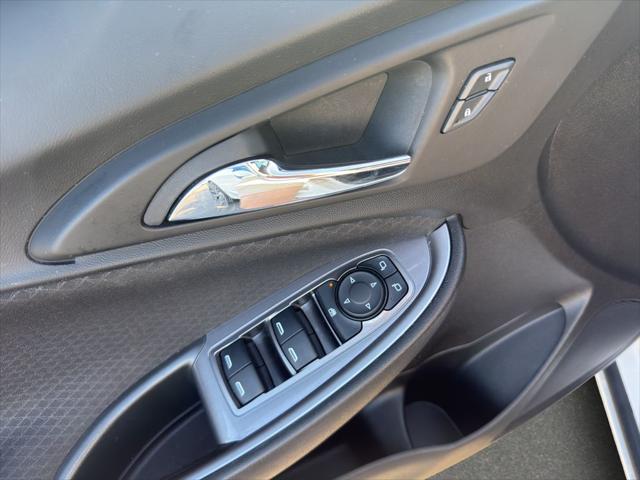 2022 Chevrolet Malibu FWD 1FL