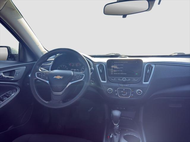 2022 Chevrolet Malibu FWD 1FL