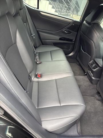 2024 Lexus ES 350 F SPORT Handling
