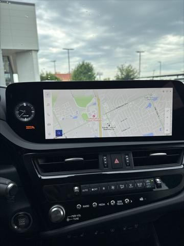 2024 Lexus ES 350 F SPORT Handling
