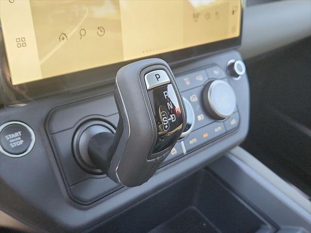 2026 Land Rover Defender P400 X-Dynamic SE