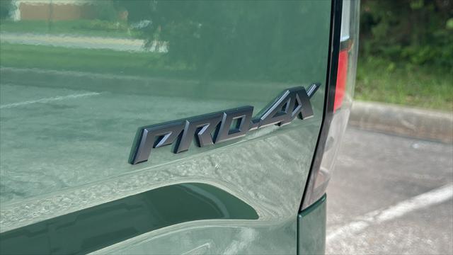 2024 Nissan Frontier Crew Cab PRO-4X 4x4