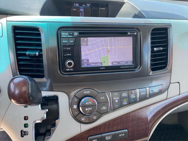 2012 Toyota Sienna XLE V6 8 Passenger