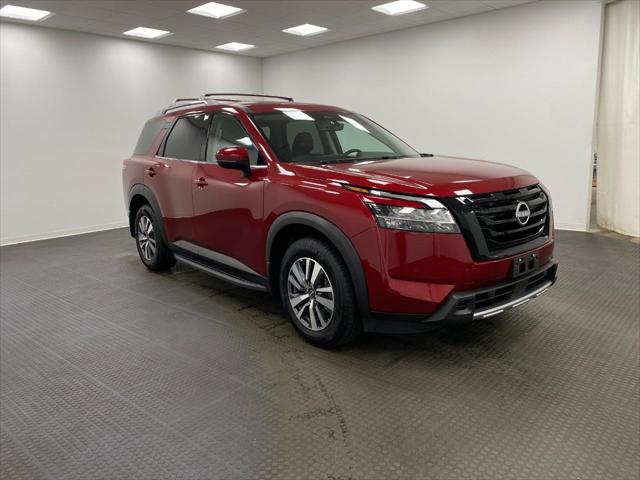 2024 Nissan Pathfinder SL 4WD for sale in Appleton, WI