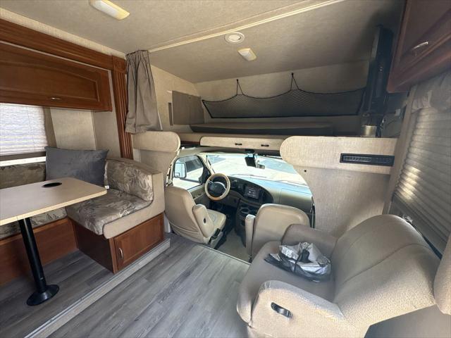 2008 Ford E-450 Cutaway Unknown
