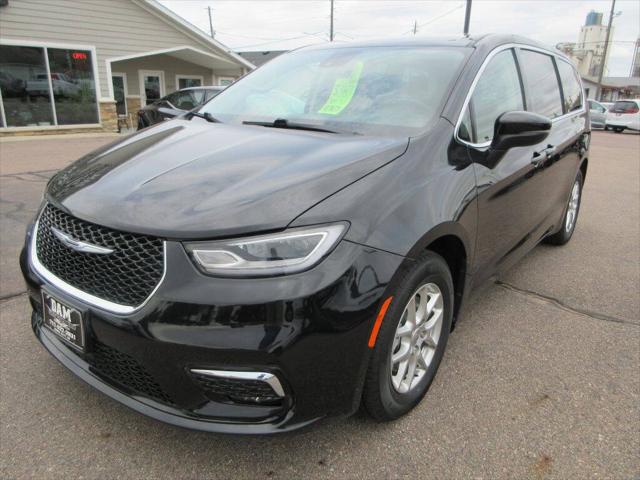 2023 Chrysler Pacifica Touring L for sale in Sioux City, IA