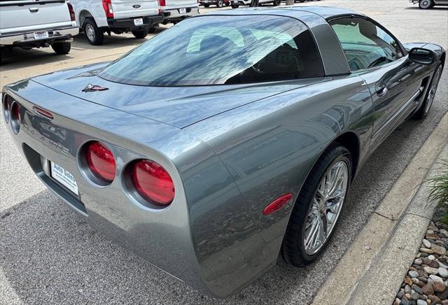 2004 Chevrolet Corvette Base 2dr Coupe