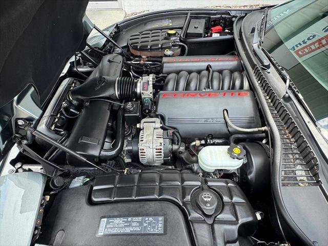 2004 Chevrolet Corvette Base 2dr Coupe