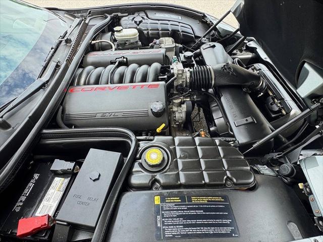 2004 Chevrolet Corvette Base 2dr Coupe