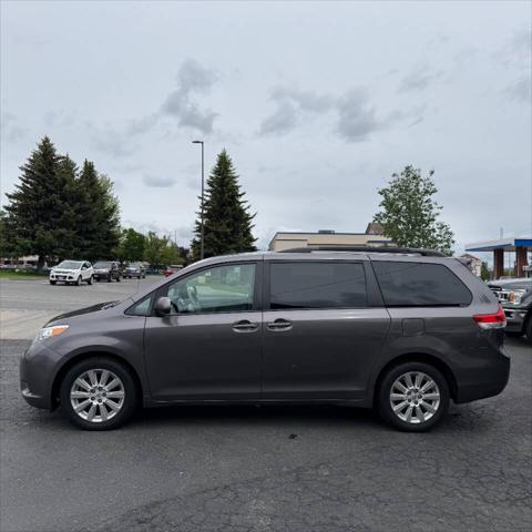 2013 Toyota Sienna LE 7 Passenger