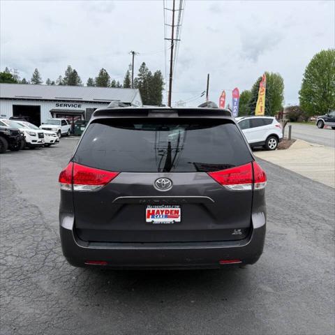 2013 Toyota Sienna LE 7 Passenger