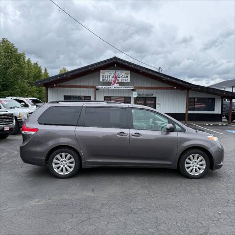 2013 Toyota Sienna LE 7 Passenger