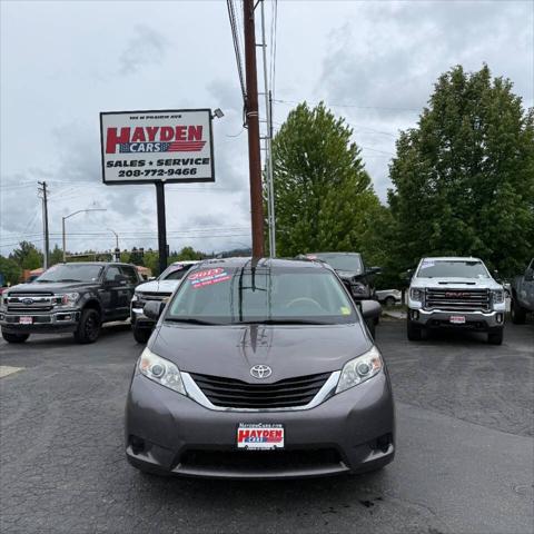 2013 Toyota Sienna LE 7 Passenger