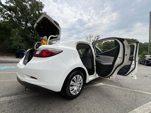2019 Toyota Yaris L
