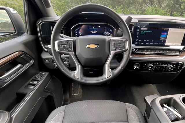 2023 Chevrolet Silverado 1500 4WD Crew Cab Short Bed LT with 2FL
