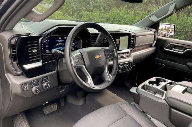 2023 Chevrolet Silverado 1500 4WD Crew Cab Short Bed LT with 2FL