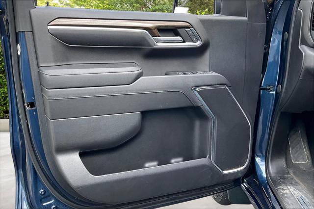 2023 Chevrolet Silverado 1500 4WD Crew Cab Short Bed LT with 2FL