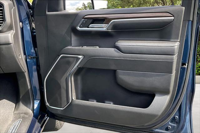 2023 Chevrolet Silverado 1500 4WD Crew Cab Short Bed LT with 2FL