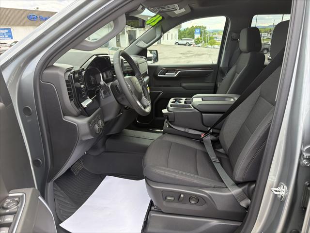 2026 Chevrolet Silverado 1500 4WD Crew Cab Short Bed RST
