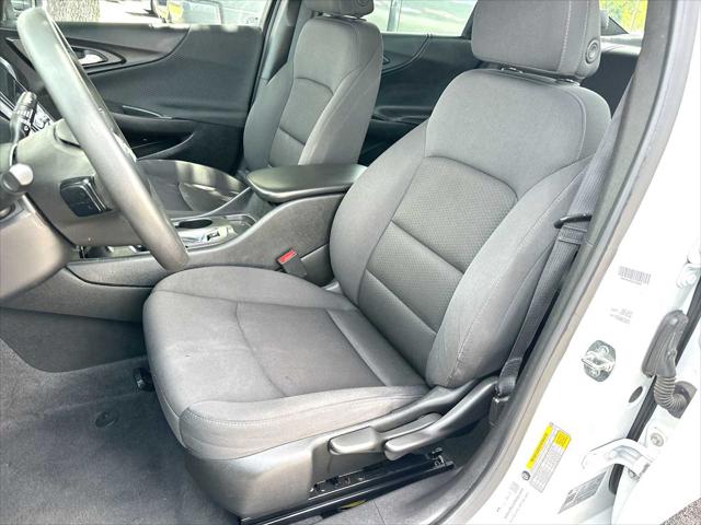 2023 Chevrolet Malibu FWD 1FL