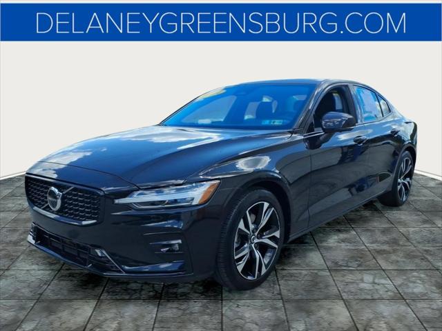 2024 Volvo S60 B5 Plus Dark Theme