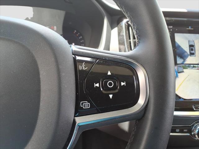 2024 Volvo S60 B5 Plus Dark Theme