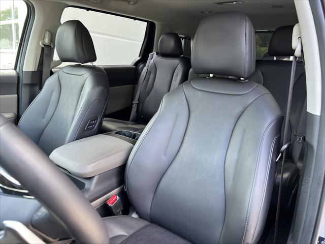 2025 Kia Carnival MPV EX