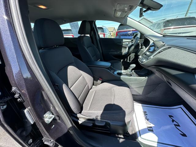 2022 Chevrolet Malibu FWD LS