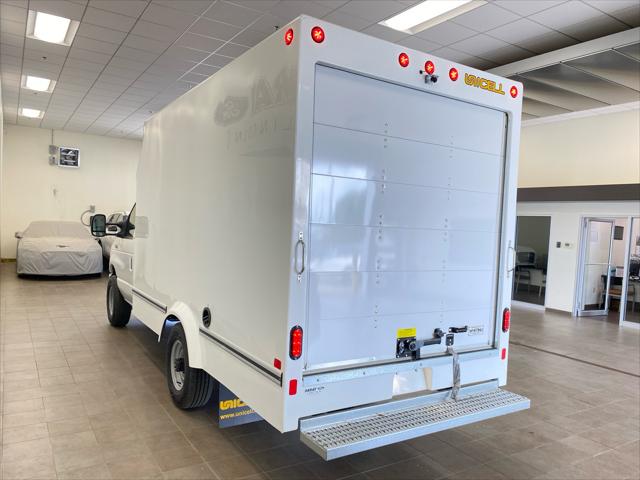 2027 Ford E-Series Cutaway E-350 SRW 138 WB