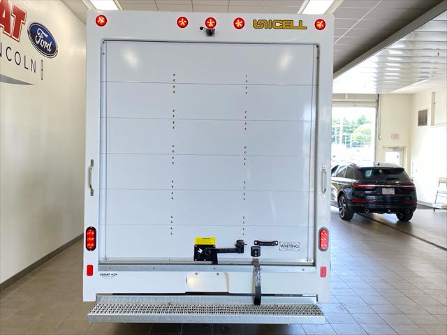 2027 Ford E-Series Cutaway E-350 SRW 138 WB