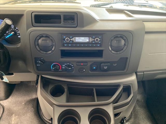 2027 Ford E-Series Cutaway E-350 SRW 138 WB