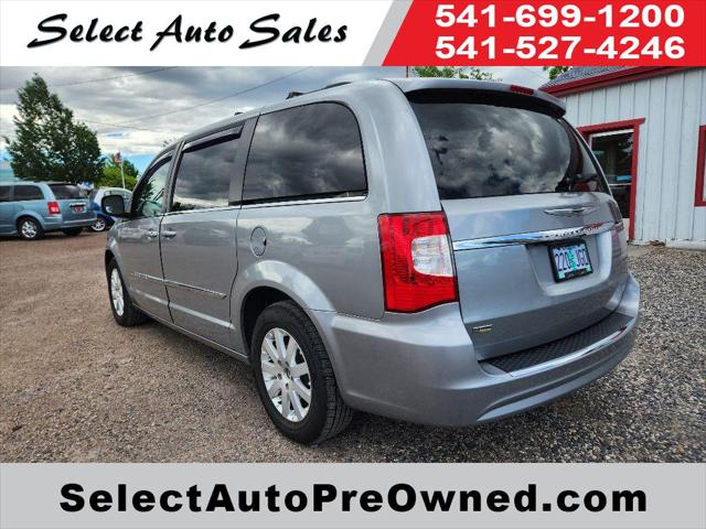 2014 Chrysler Town & Country Touring