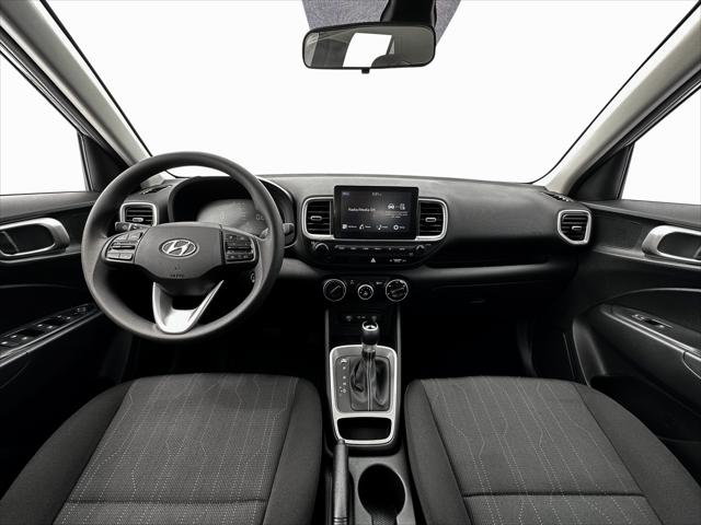 2025 Hyundai Venue SE