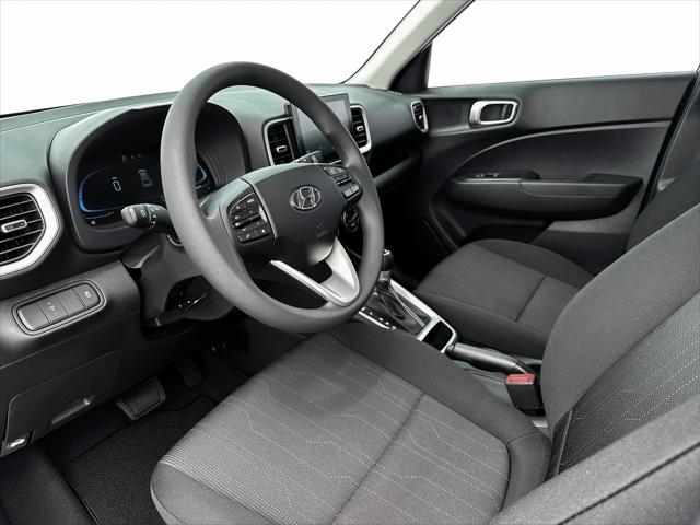2025 Hyundai Venue SE