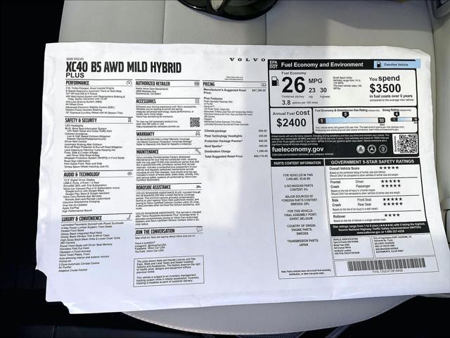 2026 Volvo XC40 Plus, B5 AWD Gas (mild hybrid), Dark