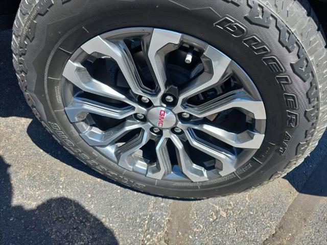 2023 GMC Canyon 4WD Crew Cab Short Box Denali