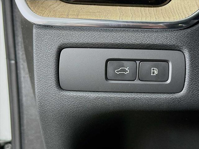 2026 Volvo XC60 Plug-In Hybrid Plus, T8 AWD Electric/Gasoline, Dark